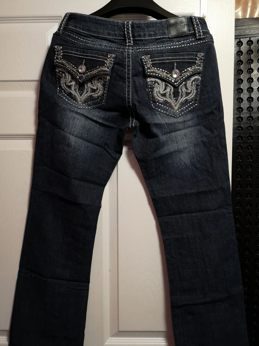 Women's Embroidered Jeans - photo 2