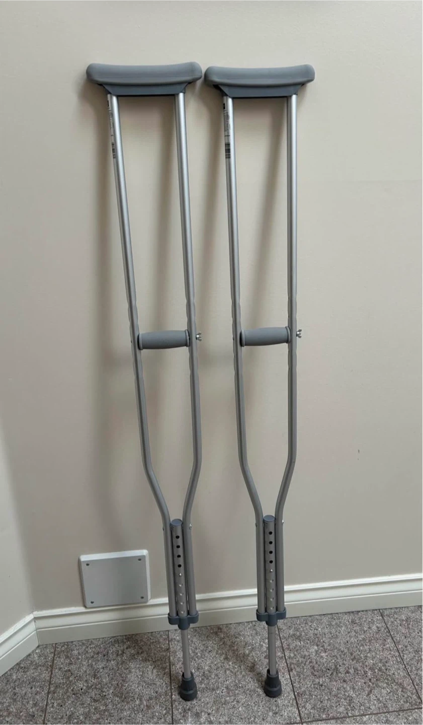 Medline Aluminum Adult Crutches