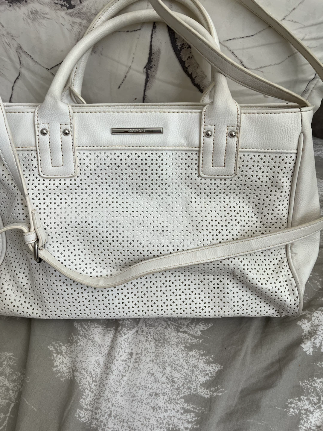 Nine West White Perforated Tote Bag - photo 2