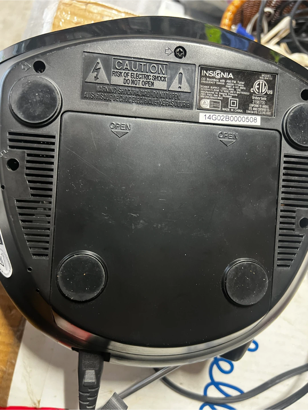 For sale insignia cd player and radio fm am and working - photo 3