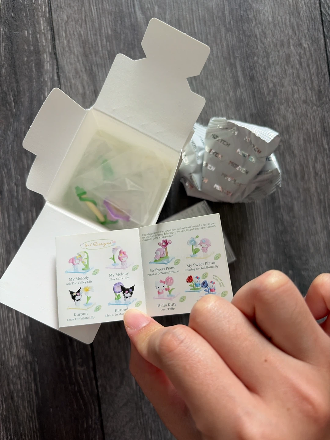 Kuromi - Moetch Sanrio Floral Tale Series Mini Box Micro - photo 2