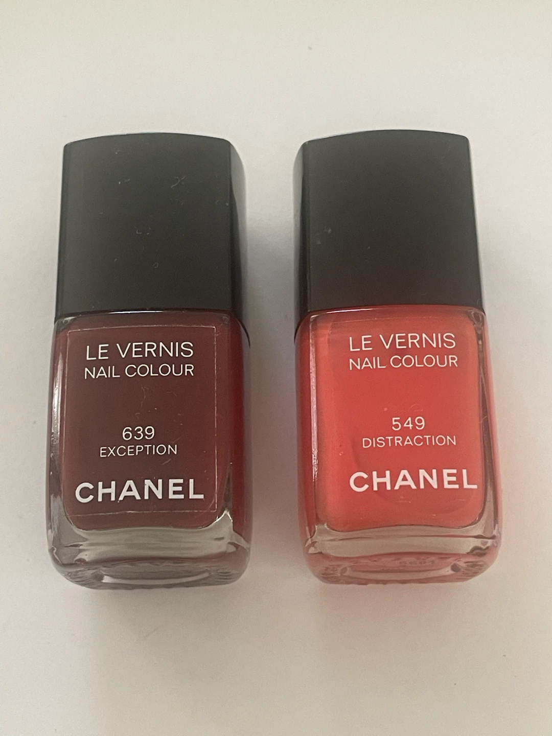 Chanel Le Vernis Nail Colour 639 Exception & 549 Distraction - photo 2