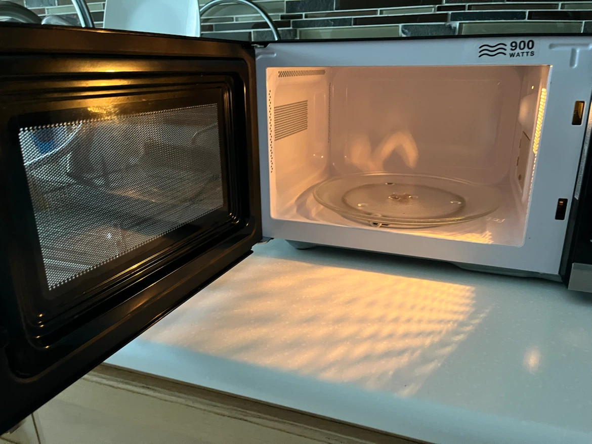 Farberware Microwave Oven 900 Watts - photo 2
