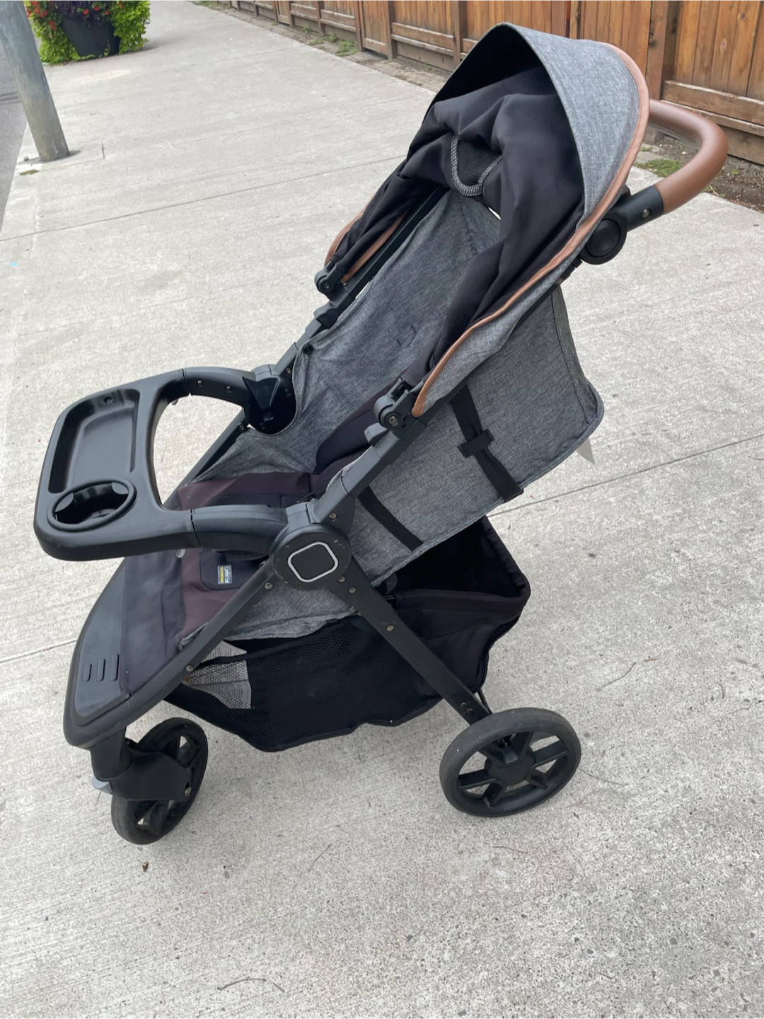 Grey Stroller with Tray - photo 2
