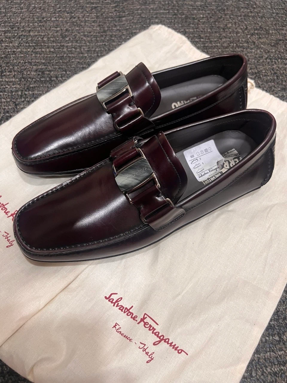 Salvatore Ferragamo Gancini Loafers - Burgundy Leather - Size 7 - photo 3