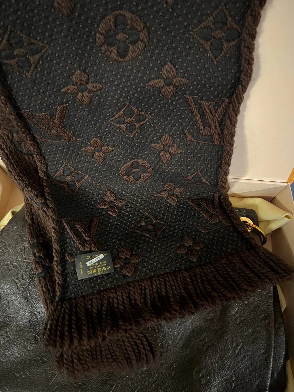 Louis Vuitton Monogram Scarf - photo 4