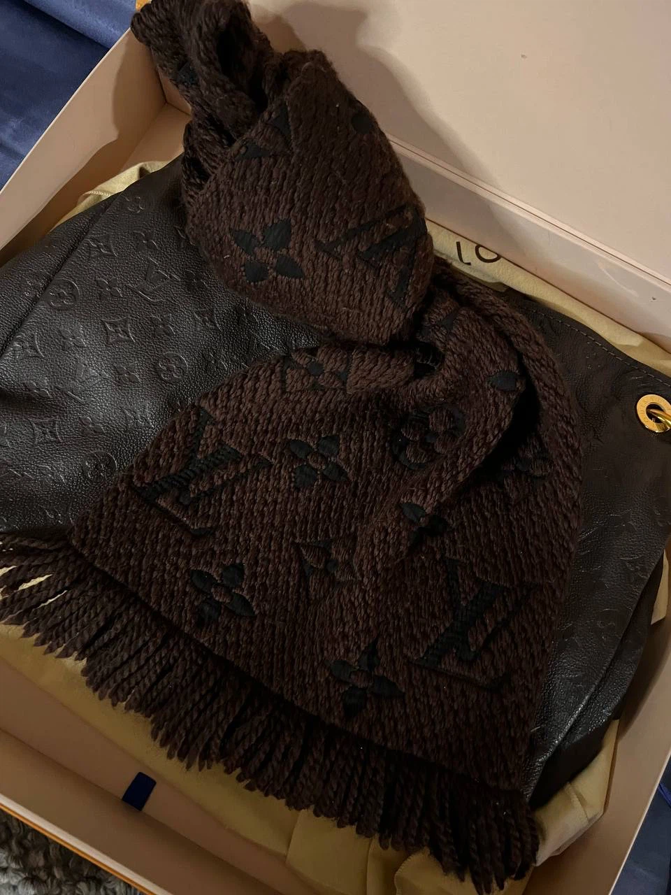 Louis Vuitton Monogram Scarf - photo 5