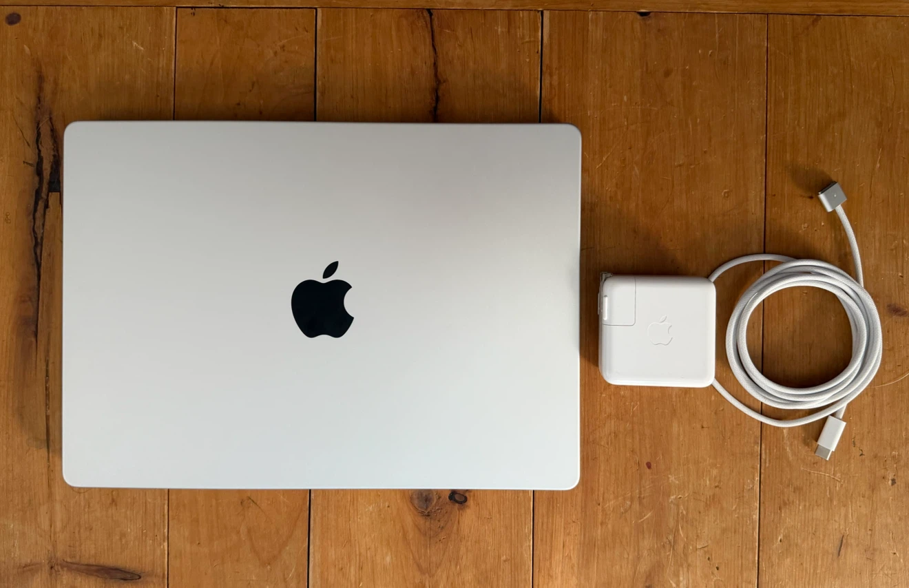 Apple MacBook Pro, M3 pro, 18GB - photo 5