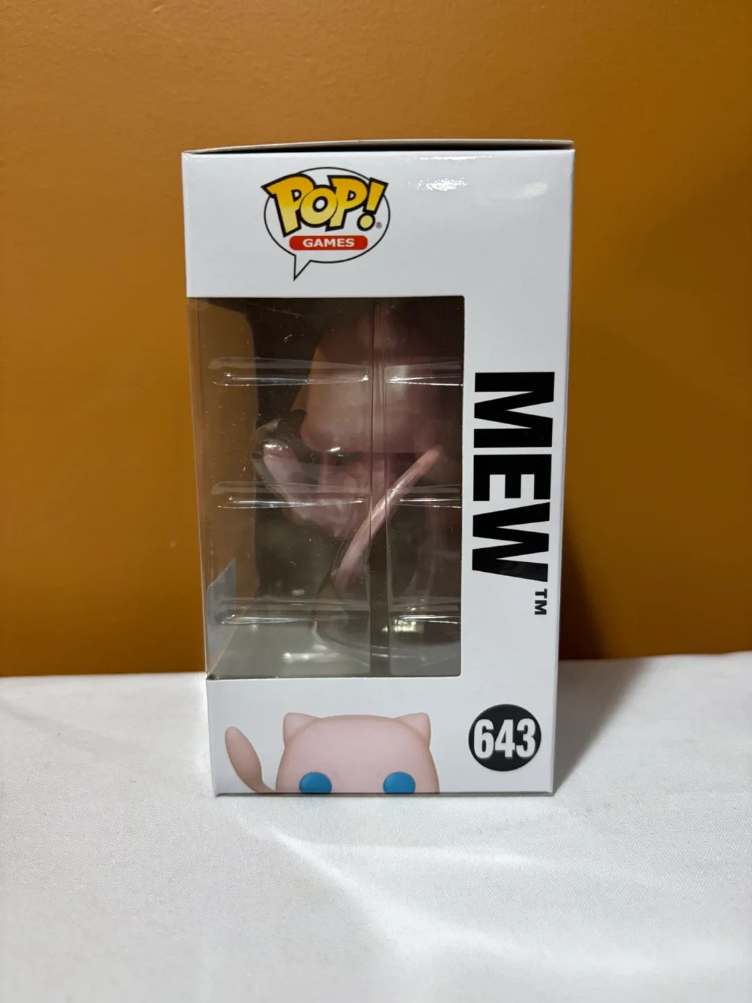 Mew (Pearlescent) Funko Pop! #643 - Pokémon Centre Exclusive - photo 4