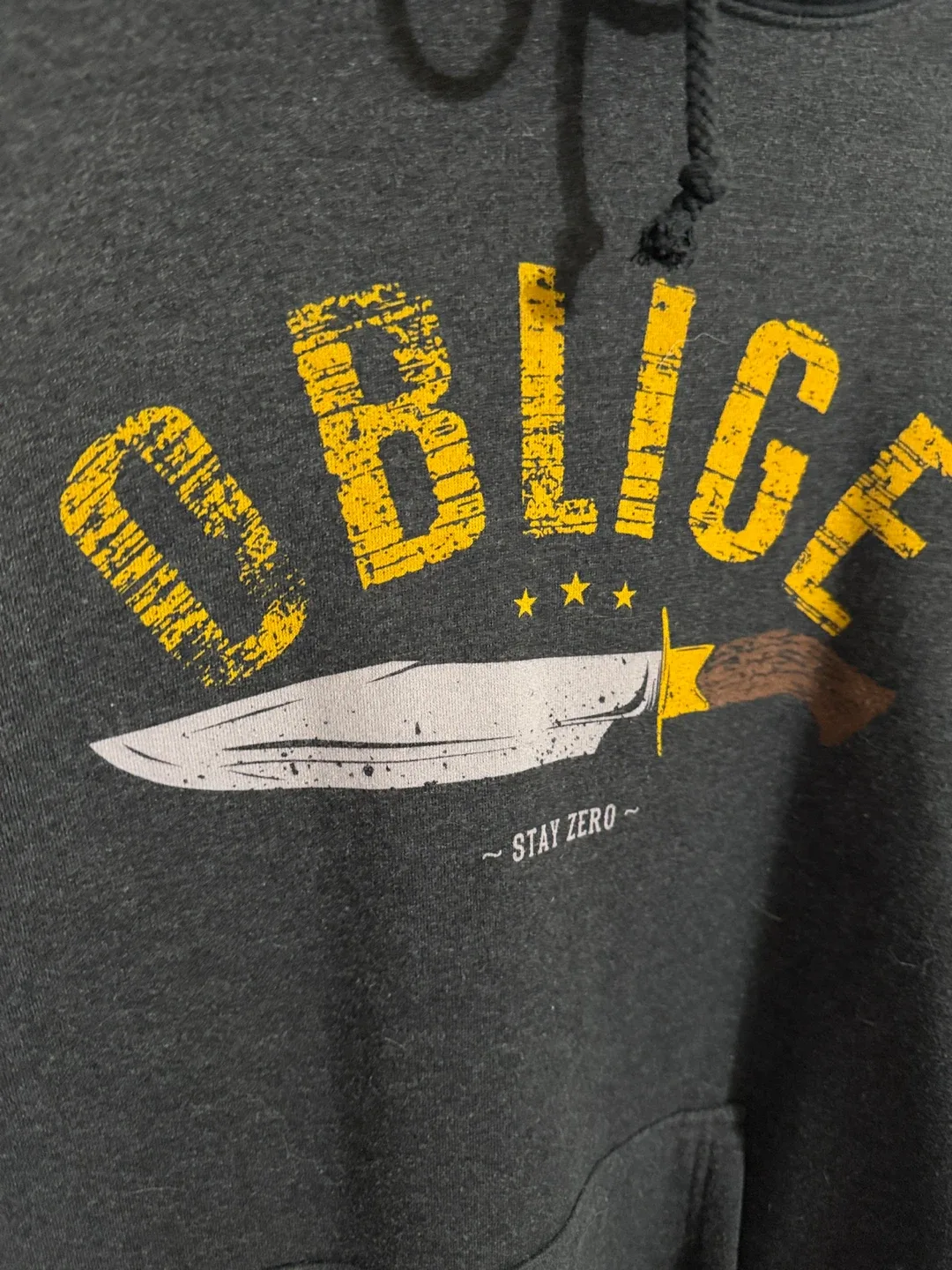 “OBLIGE” Graphic Pullover Hoodie - MEDIUM - photo 3