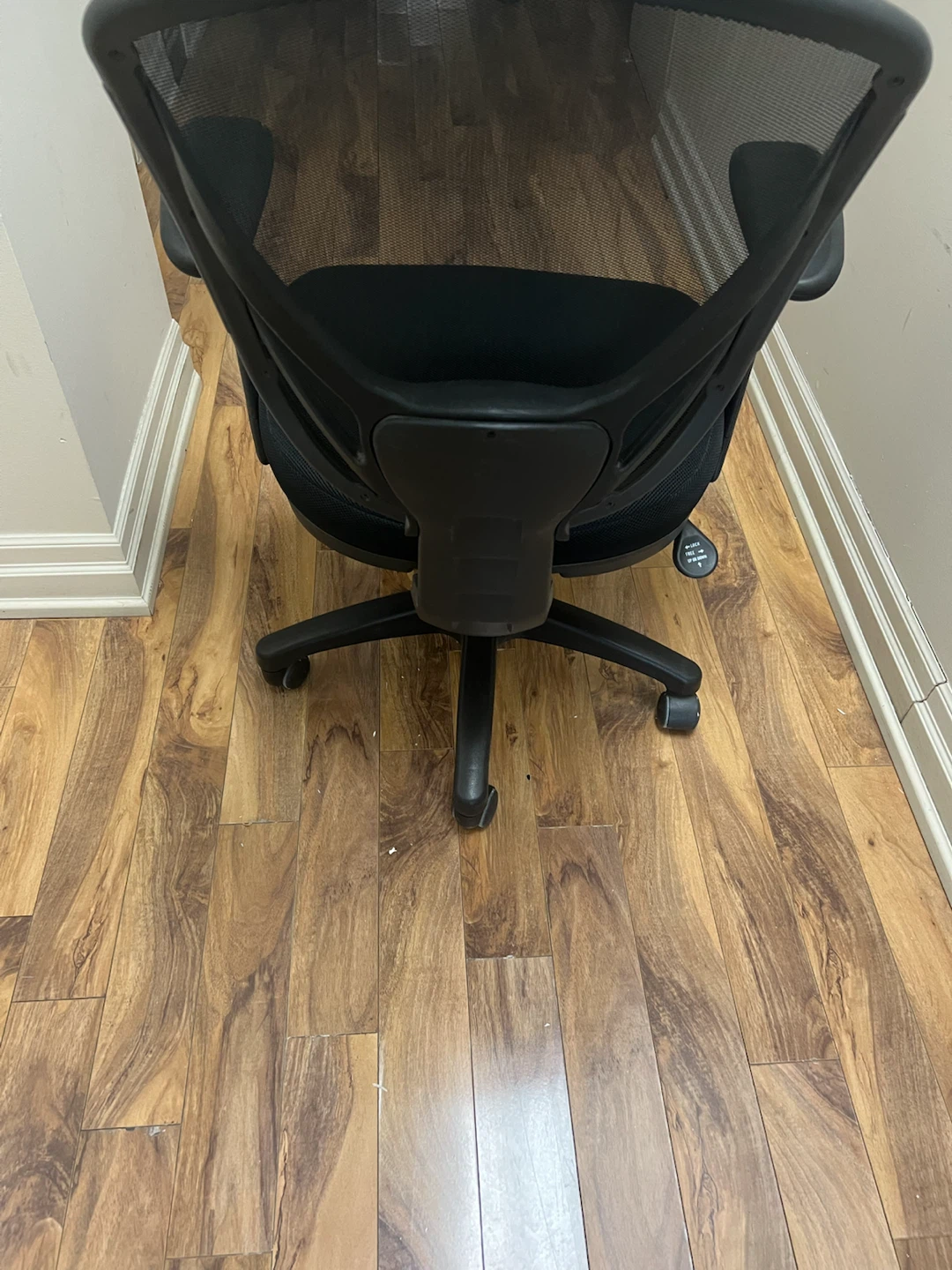 Black Mesh Office Chair - photo 2