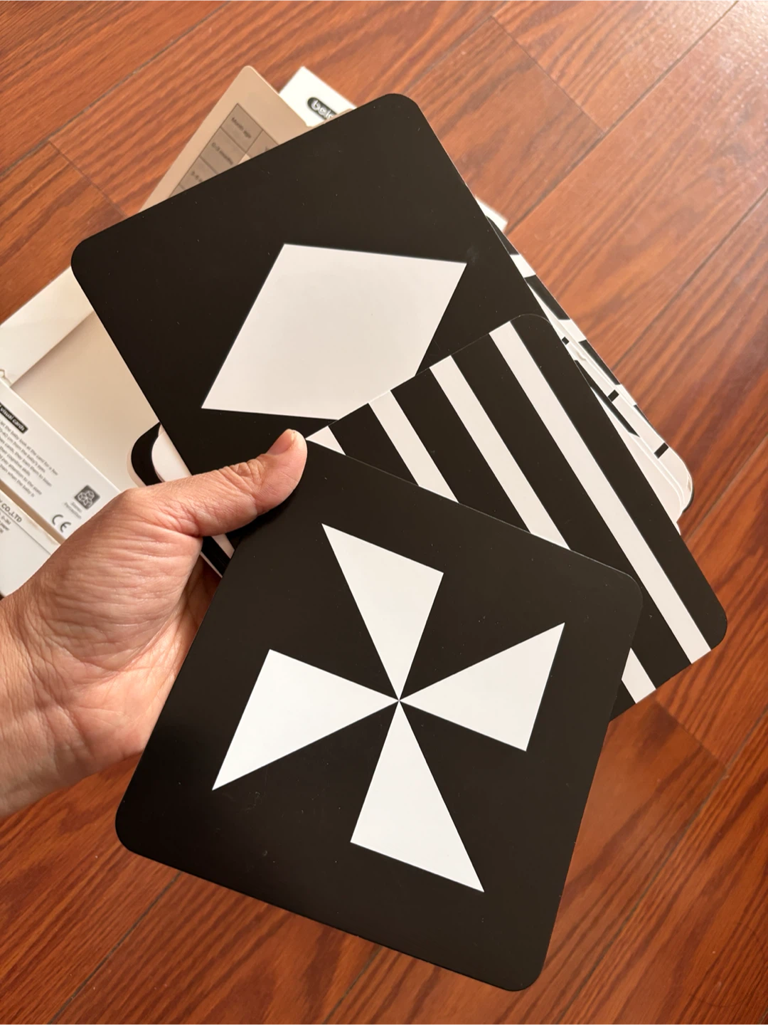 Belens Visual Stimulus Cards (Black & White and Colourful) - photo 3