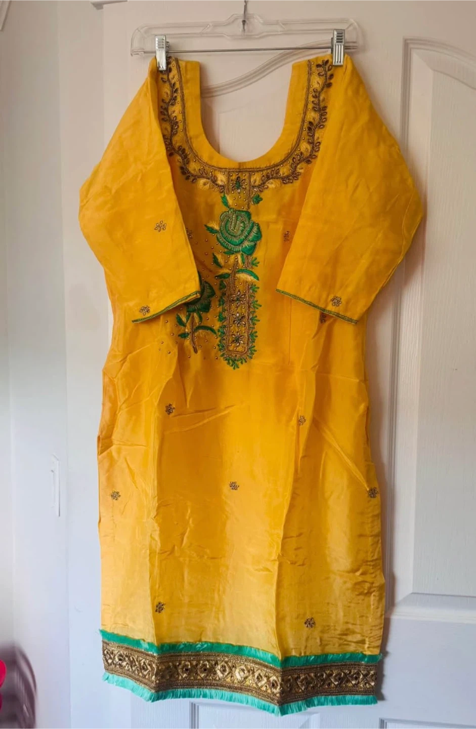 Yellow Kurti with Pants and Dupatta - photo 3