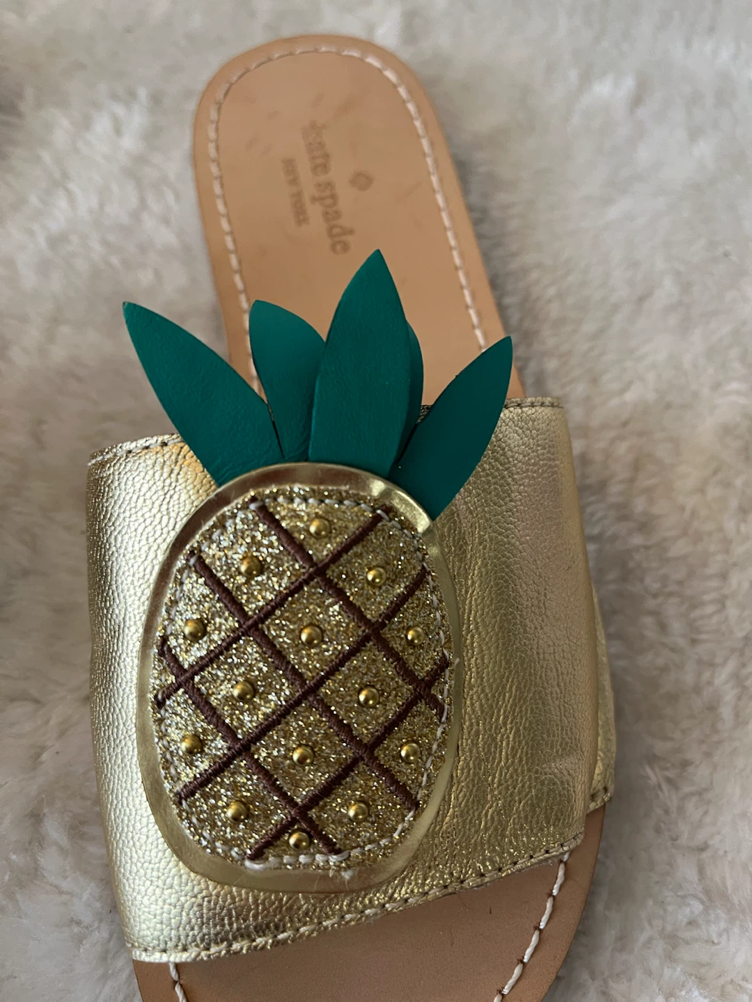 Kate Spade Gold Pineapple Sandals Size 6M - photo 5
