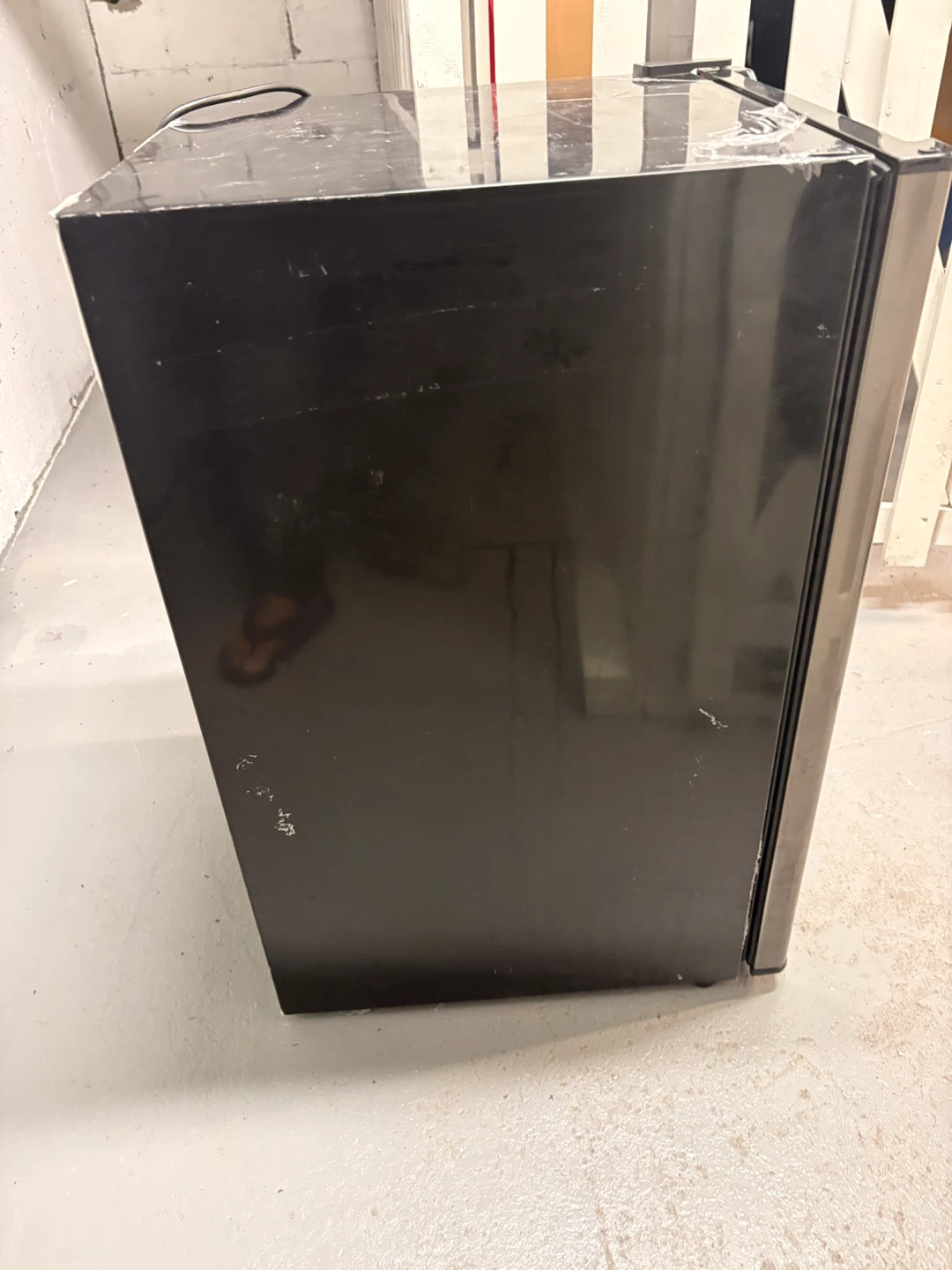 Hamilton Beach Mini Fridge