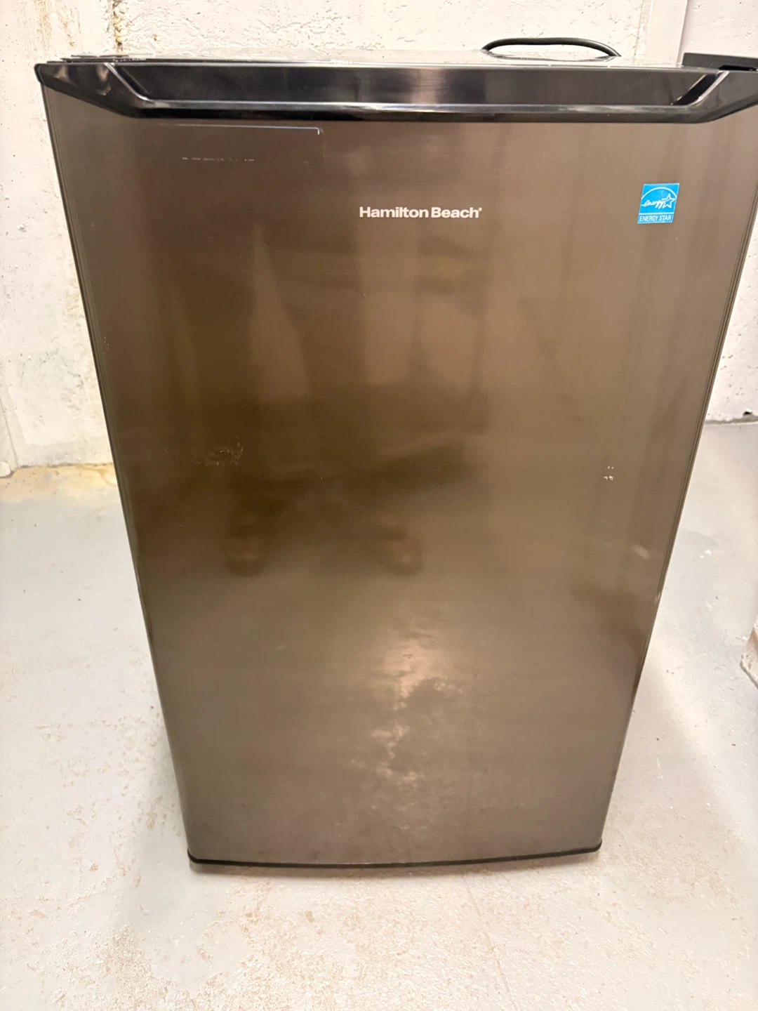 Hamilton Beach Mini Fridge - photo 2