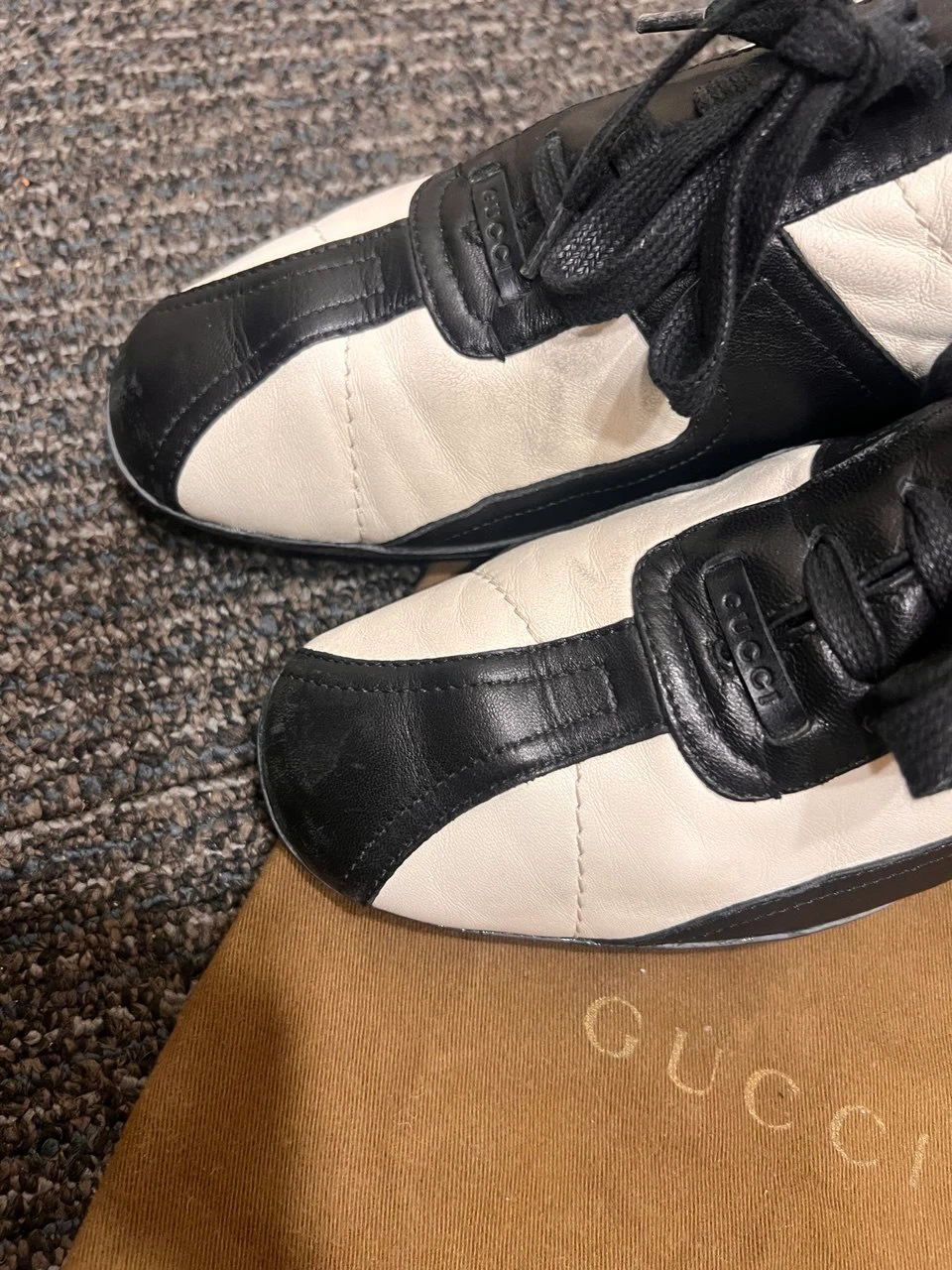 Gucci Black and White Leather Sneakers Size 37 - photo 2