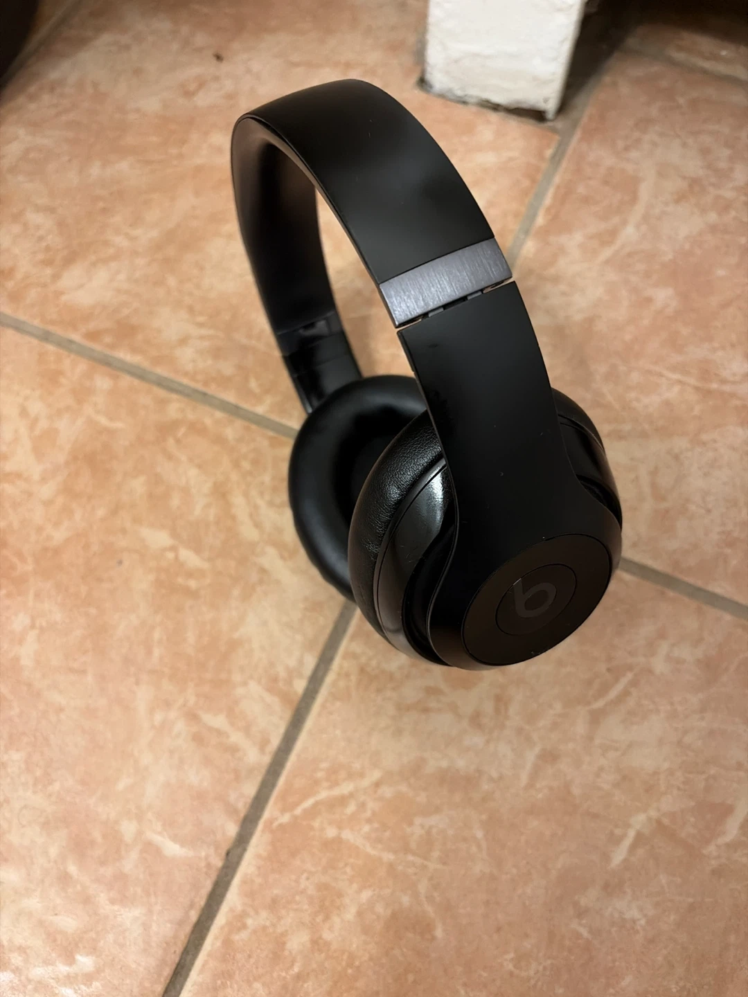 Beats Studio Pro Wireless Headphones - Black - photo 2