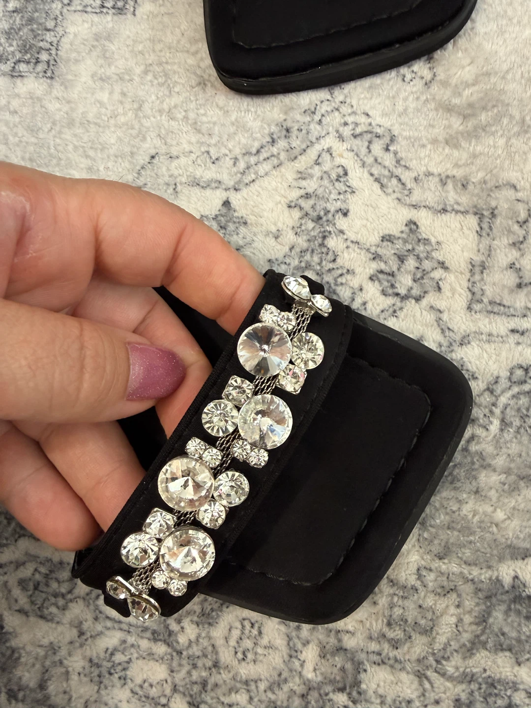 Black embellished flat sandals - KINGSILUVY - photo 2