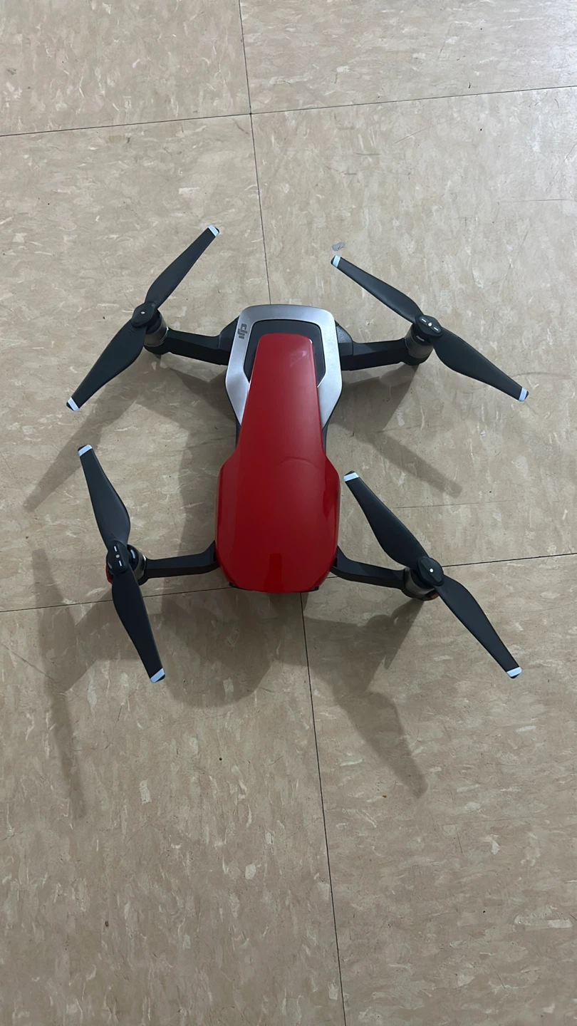 DJI Mavic Air Drone - photo 2