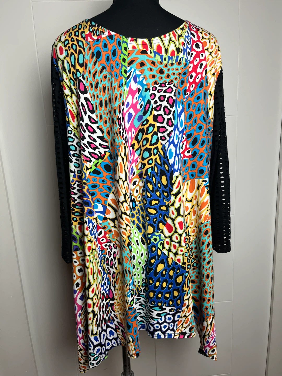 Colourful Tunic Top with Black Mesh Sleeves - photo 2