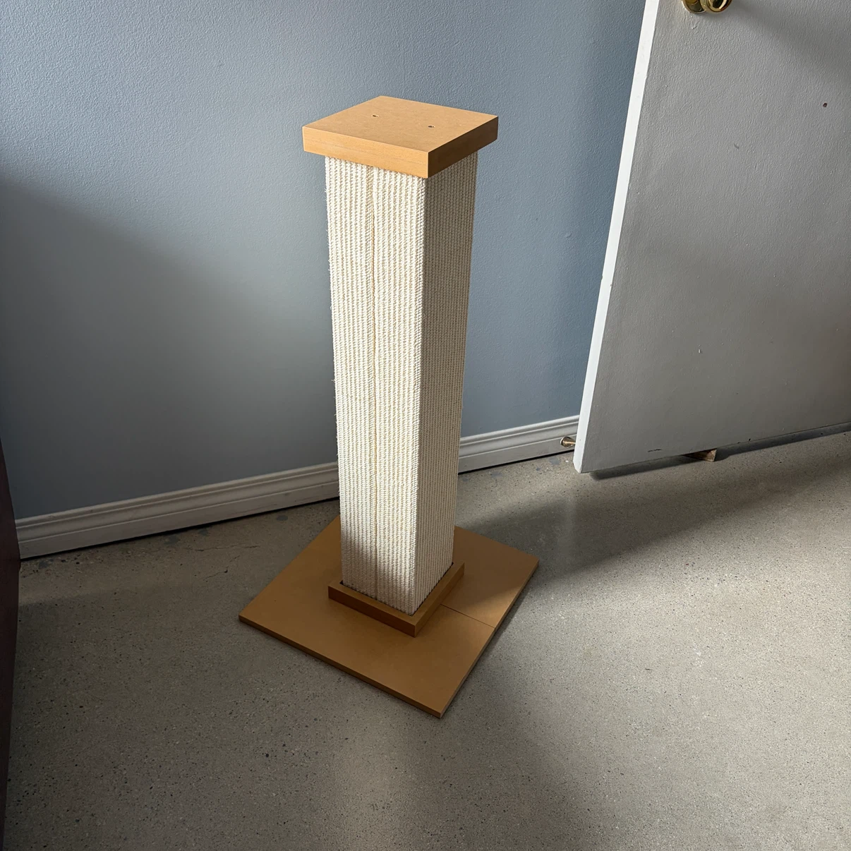SmartCat Ultimate Scratching Post - photo 4