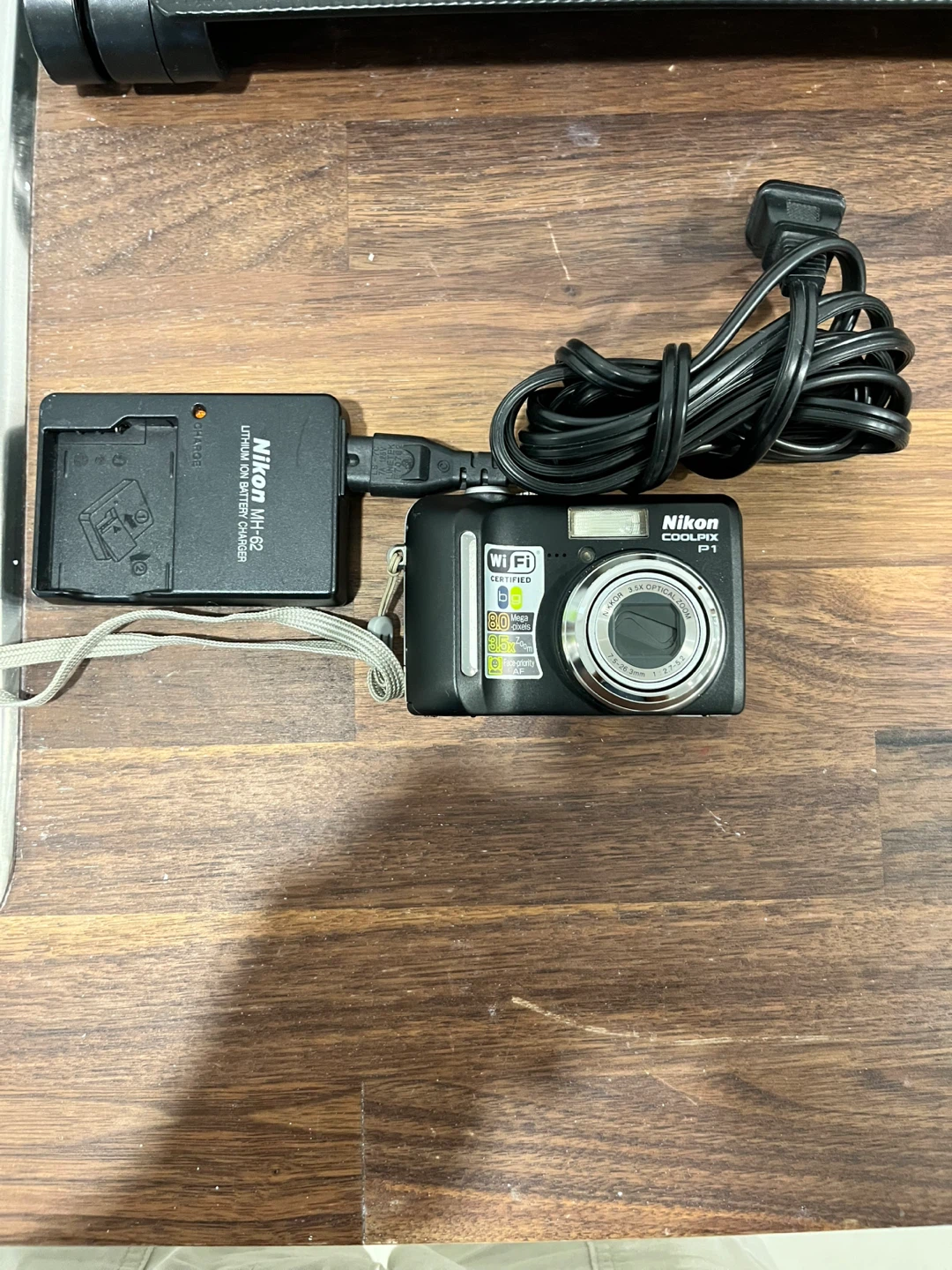 Nikon COOLPIX S3300 Digital Camera with Charger