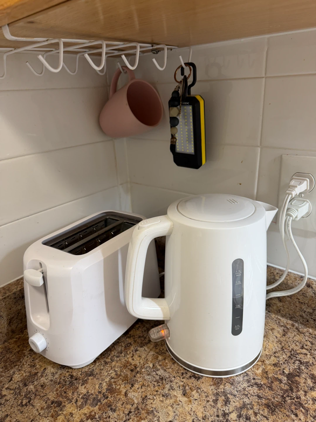 White Toaster and Electric Kettle Set - photo 2