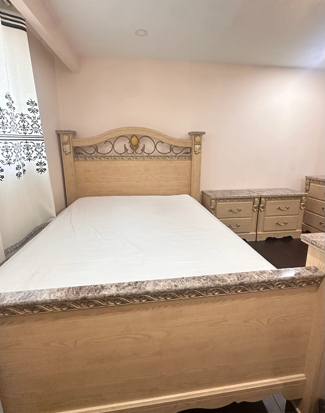 Beige Queen 5 piece bedroom set - photo 4
