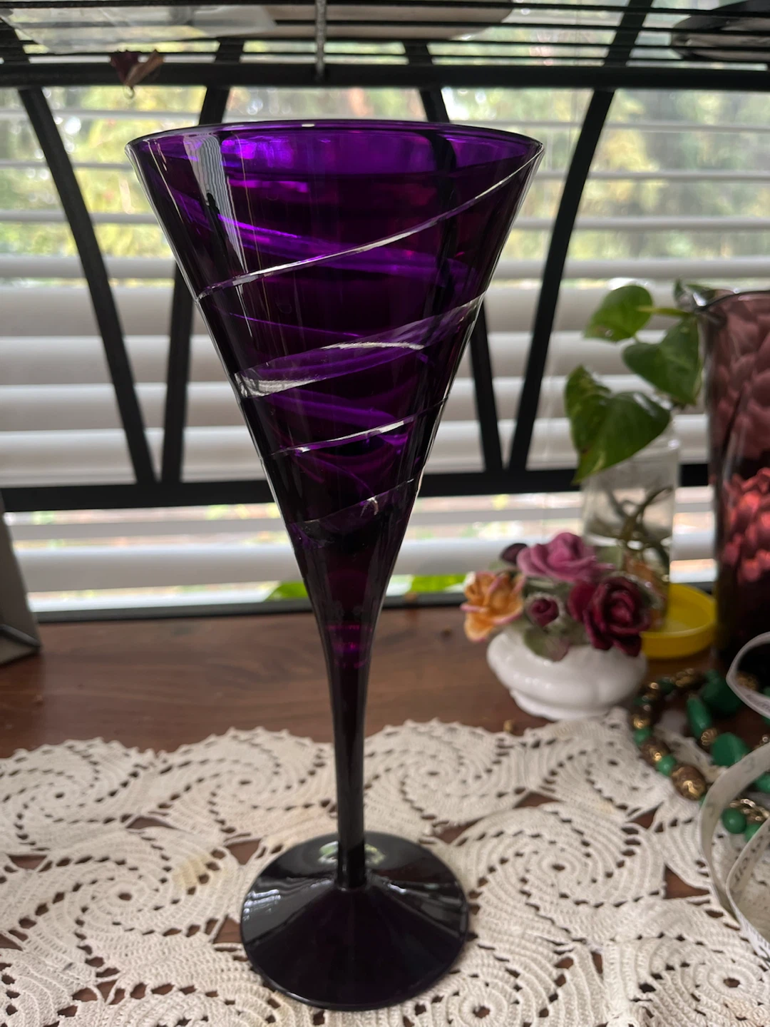 Purple Spiral Art Glass Wine Glass