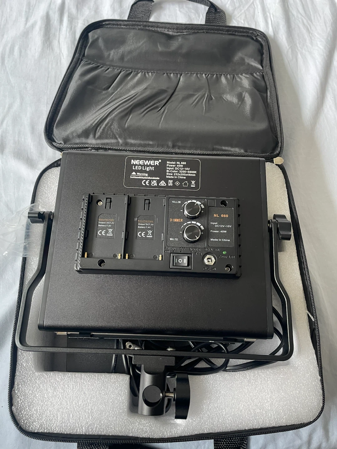 Neewer LED Light Kit with Stands and Bags - photo 4