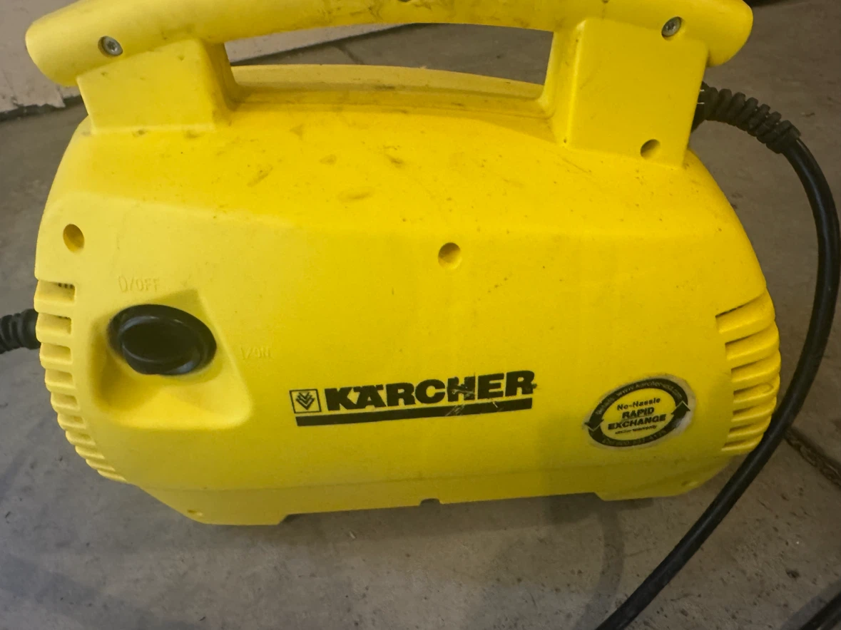 Karcher Pressure Washer with hose and gun. - photo 2