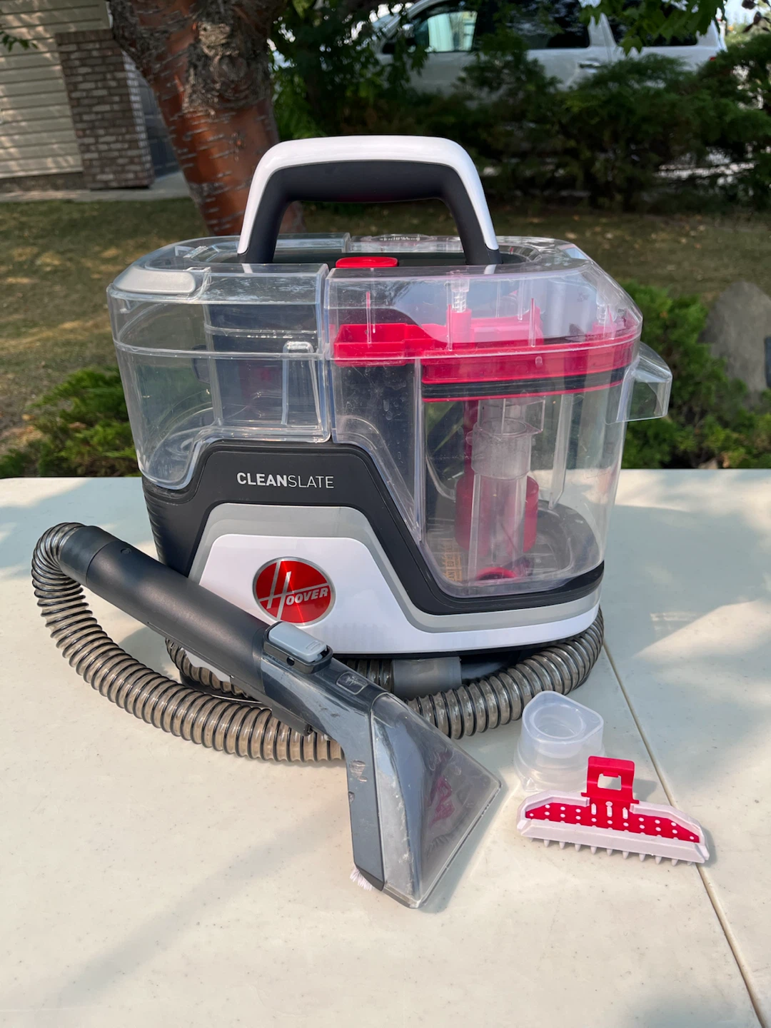 HOOVER CLEANSLATE PET CARPET SPOT CLEANER - photo 2