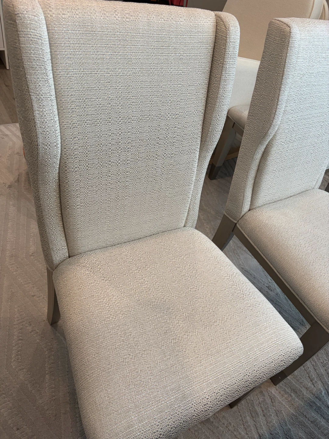 1 Upholstered Dining Chair