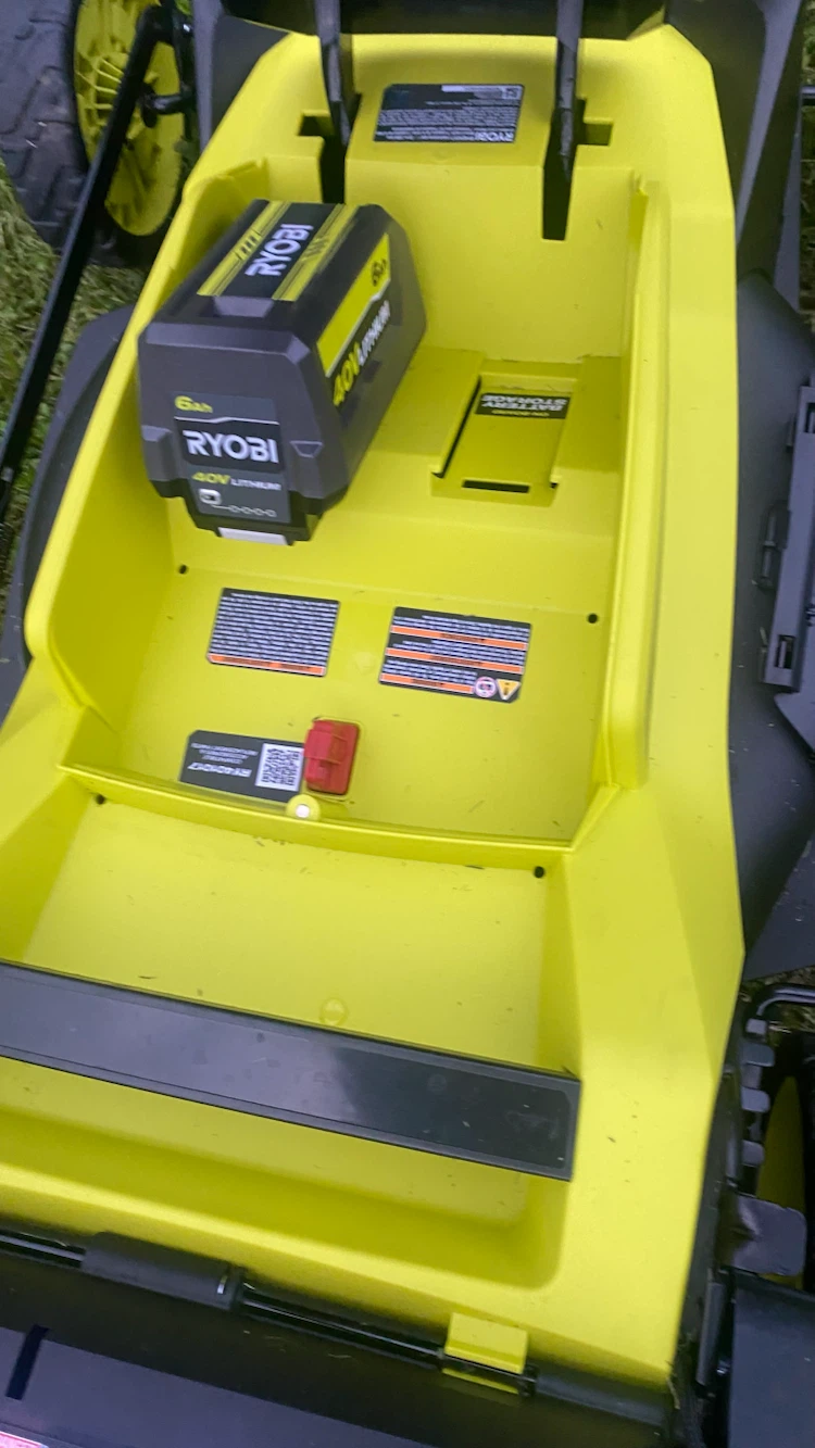 40v Ryobi push lawn mower 20” wit 6ah 40v battery and charger - photo 3