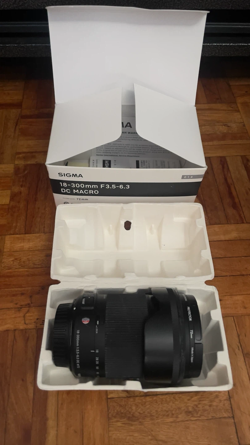 Canon EOS 77D + Sigma 18-300mm All-in-One Kit – Complete Bundle - photo 2