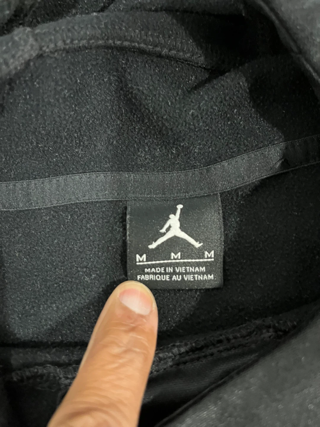 Jordan Black Hoodie - Size Medium - photo 4