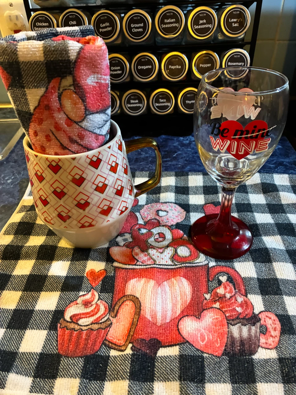 Set of 4 Decorative Wine Glasses