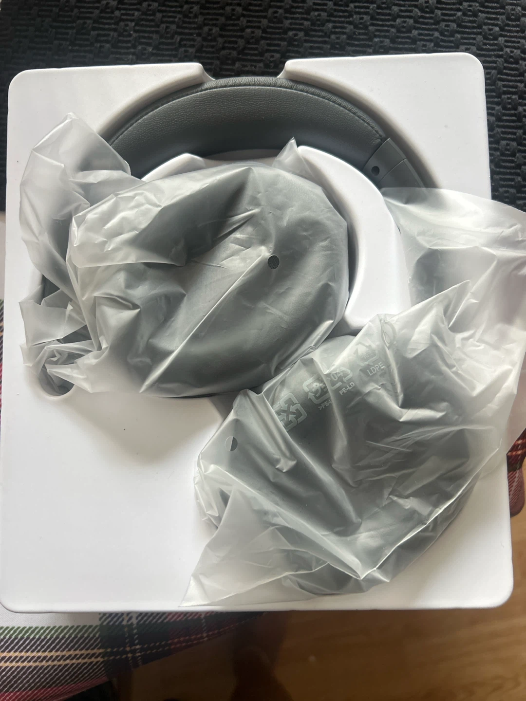Edifier W800BT Pro Wireless Over-Ear Headphones - photo 2