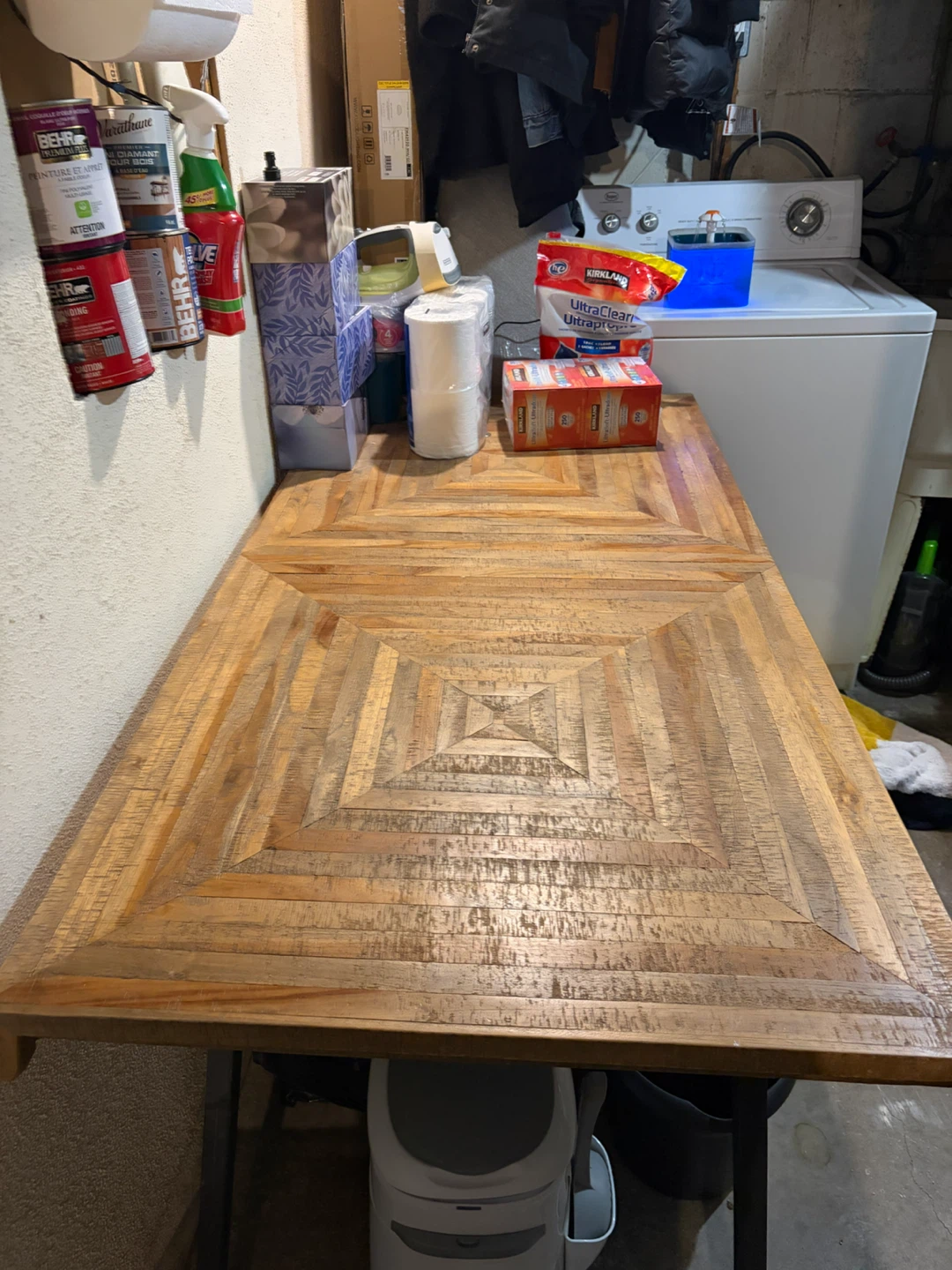 Structube dining table