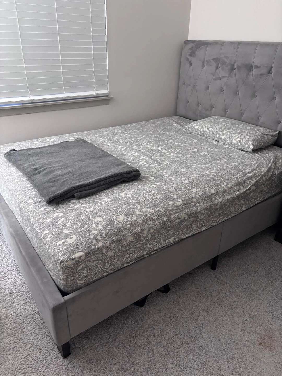 Queen Bed with Mattress and Box Spring - photo 2