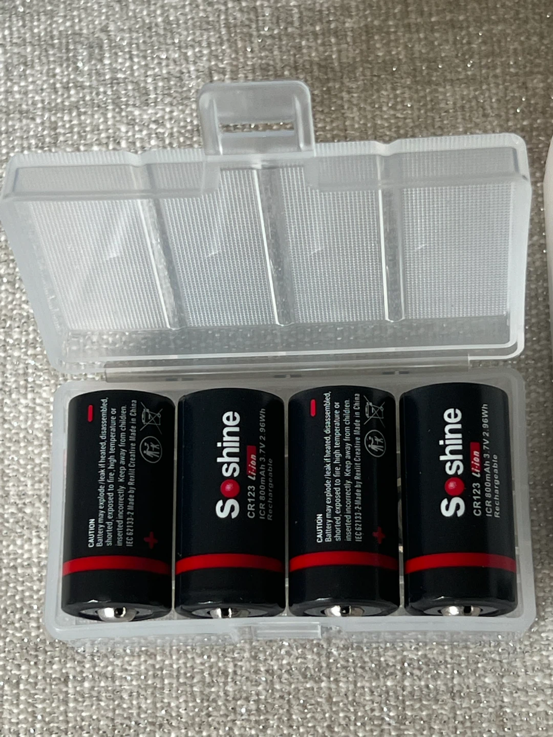 Soshine CR123/CR2 Smart Battery Charger - photo 2