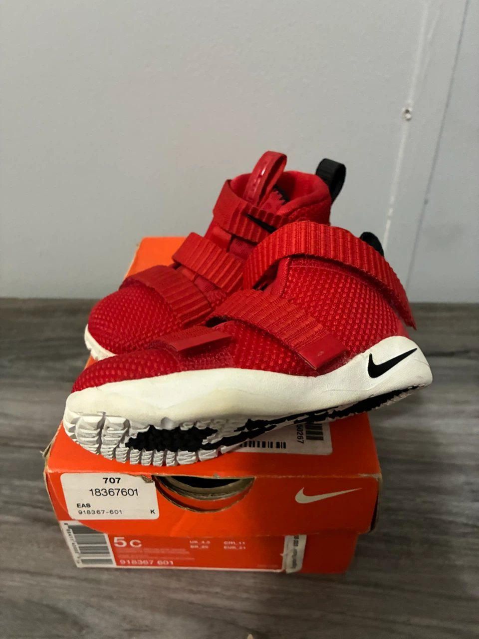 Nike LeBron James Red Shoes Toddler Size 5C - photo 2
