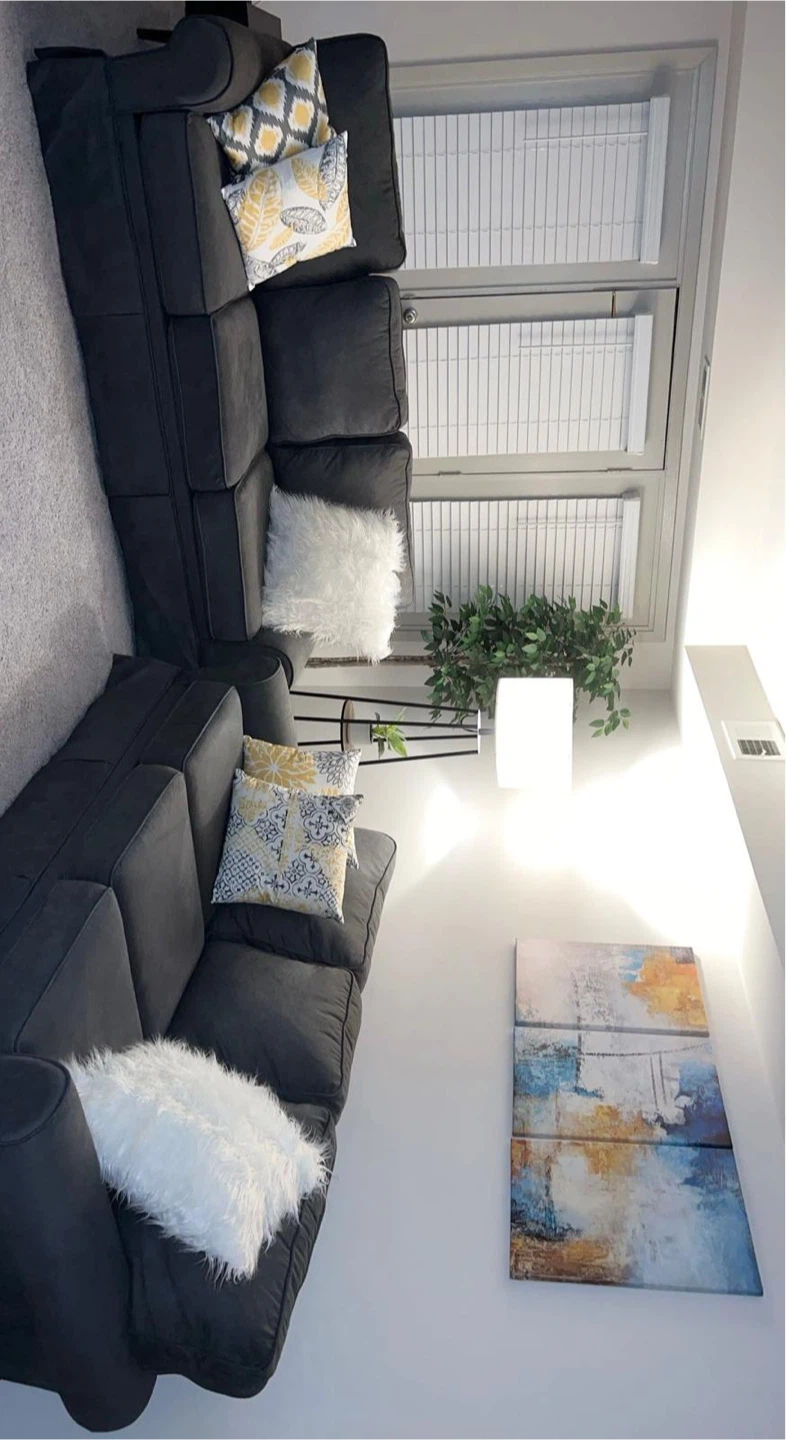 Bob's Discount Furniture Sofa Set