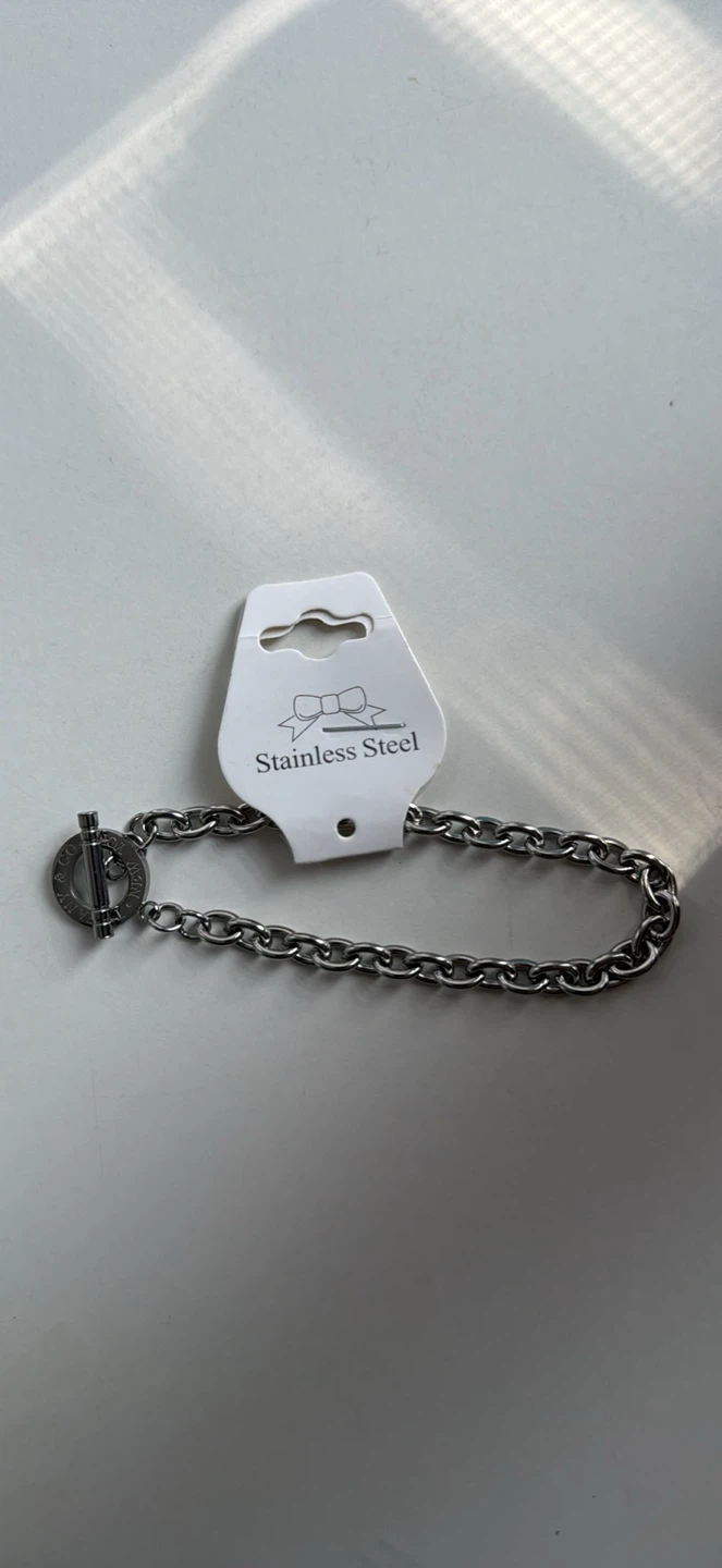 Toggle bracelet