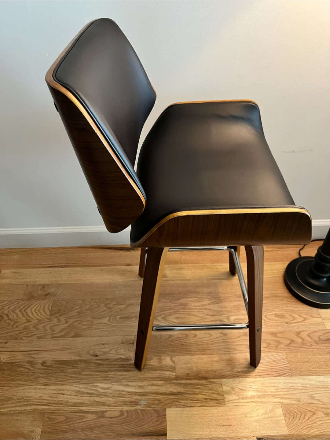 2 counter height barstools