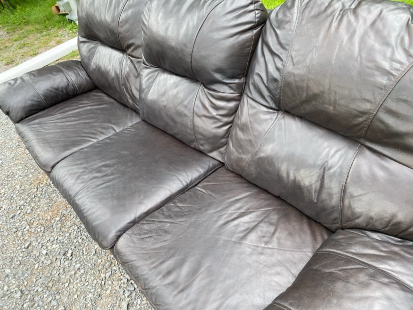 Leon’s Dark Brown Leather Reclining Sofa (CAN DELIVER) - photo 5