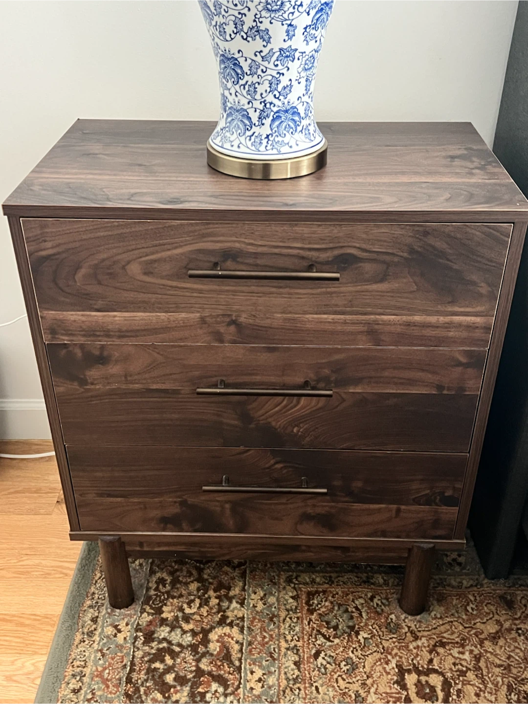 Mid-Century Modern dresser & nightstands - photo 2