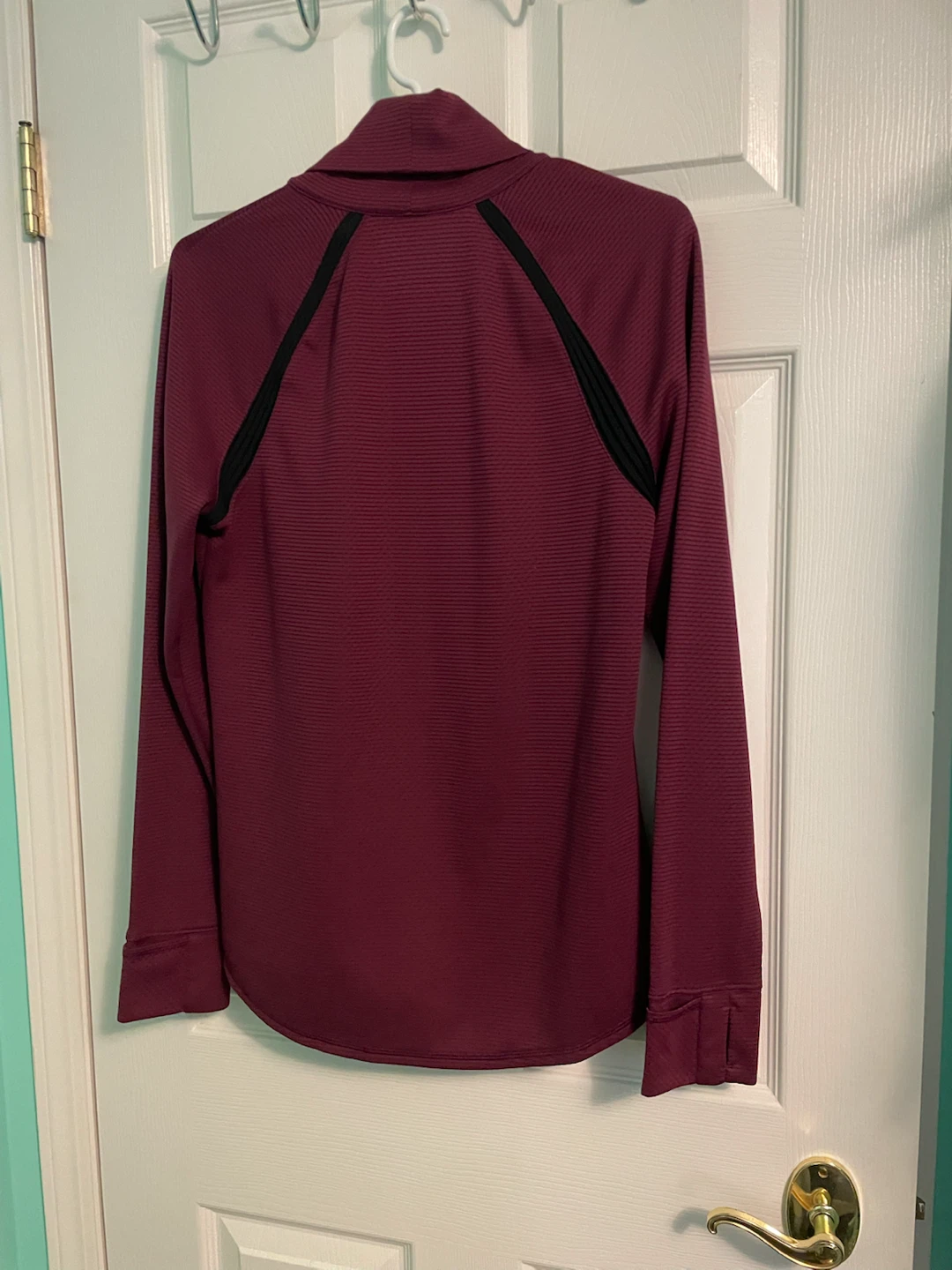 Nike Women's Burgundy Long-Sleeve Turtleneck Pullover - photo 2