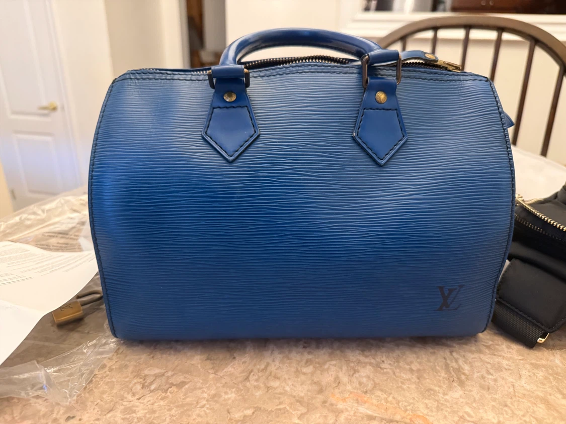 Authentic Louis Vuitton Speedy  25 Epi